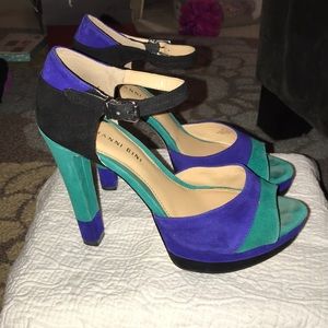 Gianni Bini Shoes - Gianni Bini Color Block Platform Heel - size 9 Gianni Bini Shoes - Gianni Bini Color Block Platform Heel - size 9